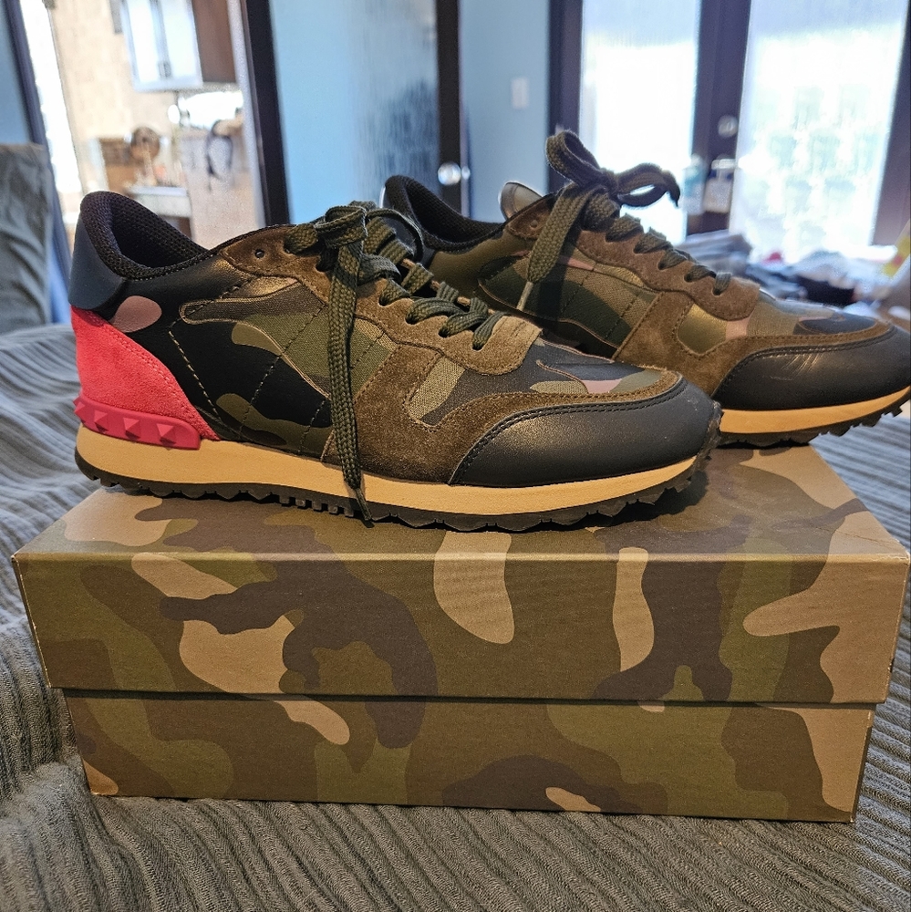 Valentino Sneakers